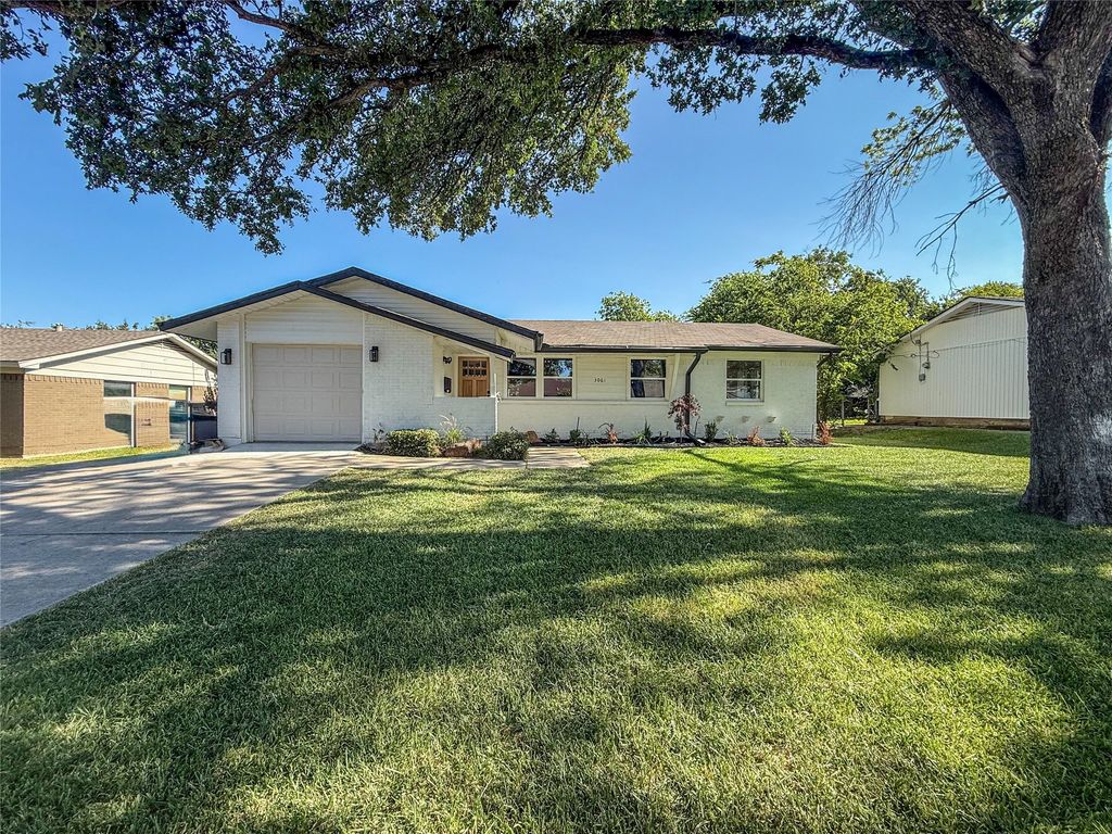 3061 Old North Road, Farmers Branch, TX 75234