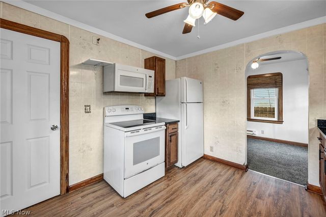 330 18th Street, Elyria, OH 44035