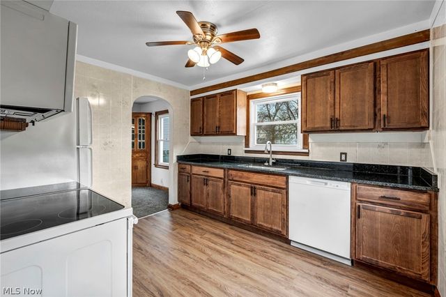 330 18th Street, Elyria, OH 44035