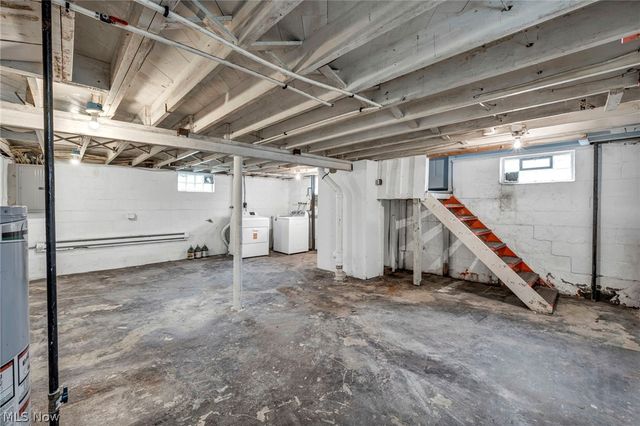 330 18th Street, Elyria, OH 44035