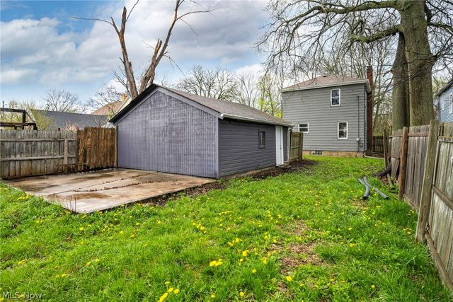 330 18th Street, Elyria, OH 44035