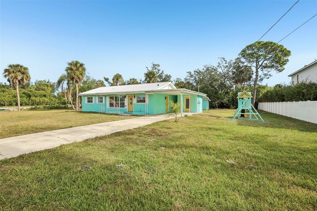 215 17TH STREET NW, Ruskin, FL 33570