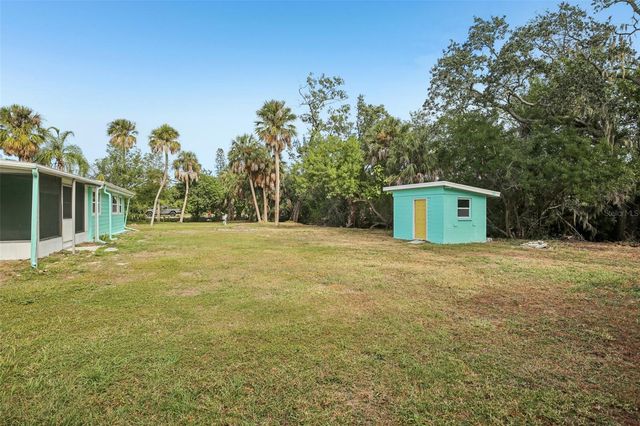 215 17TH STREET NW, Ruskin, FL 33570