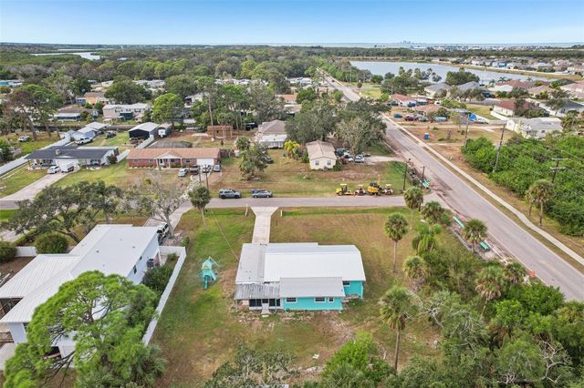 215 17TH STREET NW, Ruskin, FL 33570