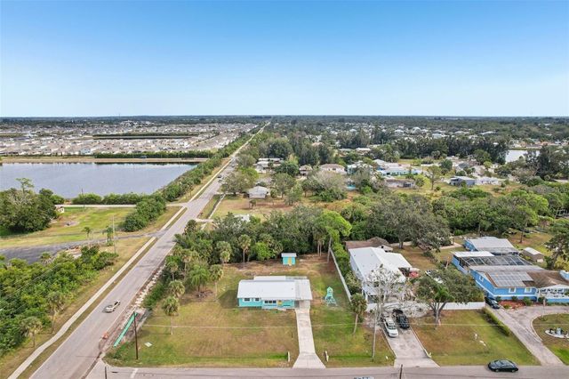 215 17TH STREET NW, Ruskin, FL 33570