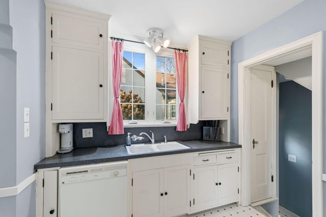 2600 Victory Memorial Drive, Minneapolis, MN 55412