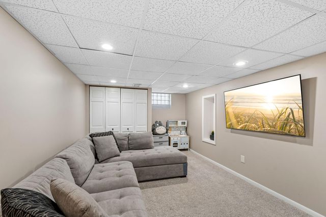 2600 Victory Memorial Drive, Minneapolis, MN 55412