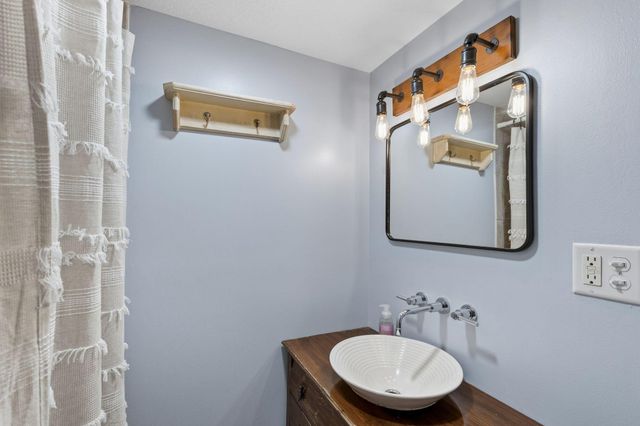 2600 Victory Memorial Drive, Minneapolis, MN 55412