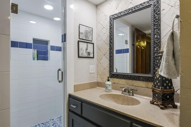 2205 Prestonwood Drive, Arlington, TX 76012