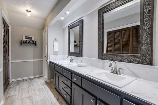 2205 Prestonwood Drive, Arlington, TX 76012