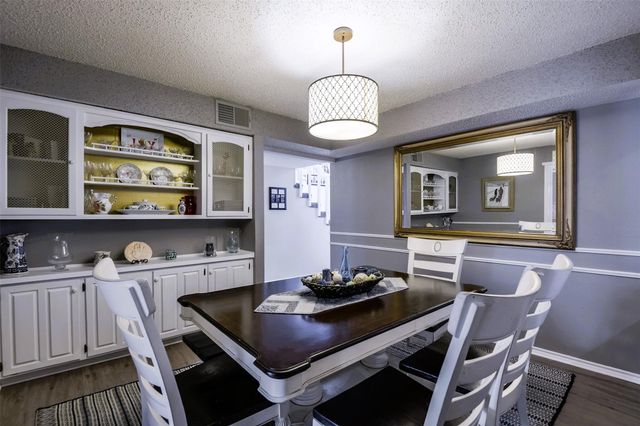 2205 Prestonwood Drive, Arlington, TX 76012