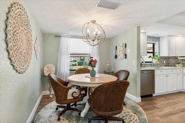 286 LAUREL HOLLOW DRIVE, Nokomis, FL 34275