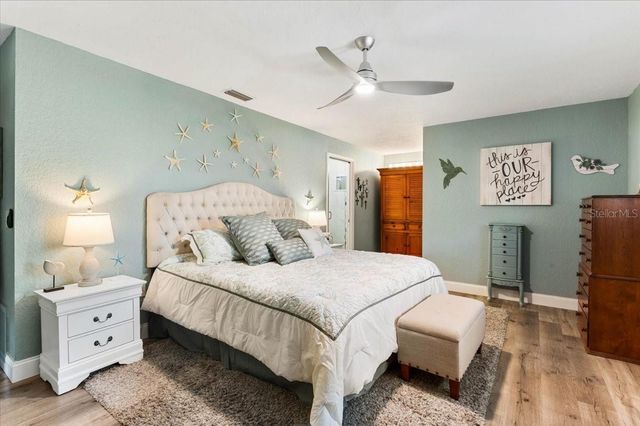 286 LAUREL HOLLOW DRIVE, Nokomis, FL 34275