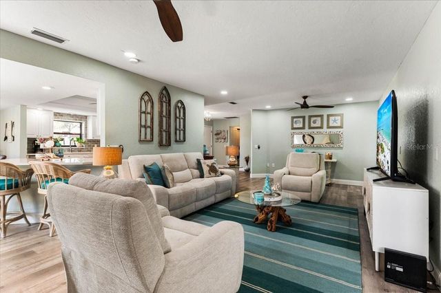 286 LAUREL HOLLOW DRIVE, Nokomis, FL 34275