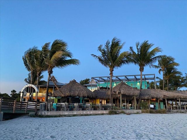 286 LAUREL HOLLOW DRIVE, Nokomis, FL 34275