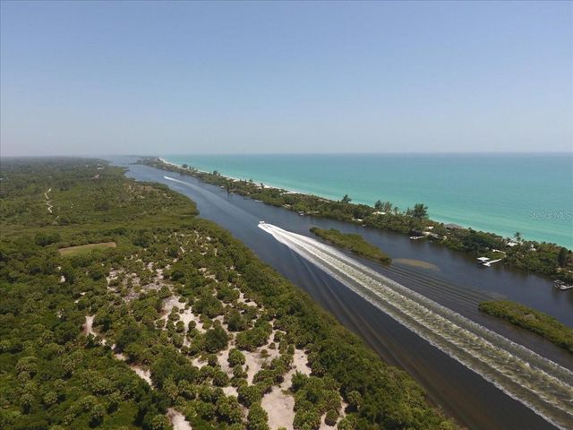 286 LAUREL HOLLOW DRIVE, Nokomis, FL 34275