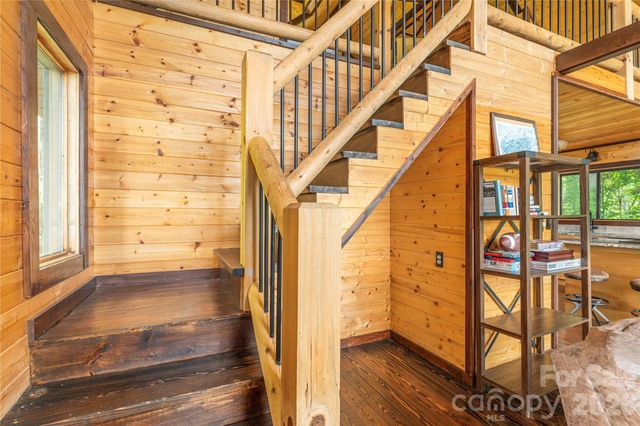 171 Jade Drive, Clyde, NC 28721