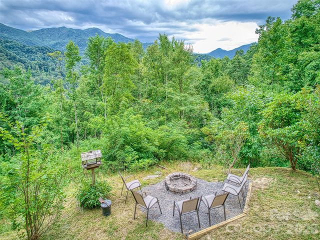 171 Jade Drive, Clyde, NC 28721