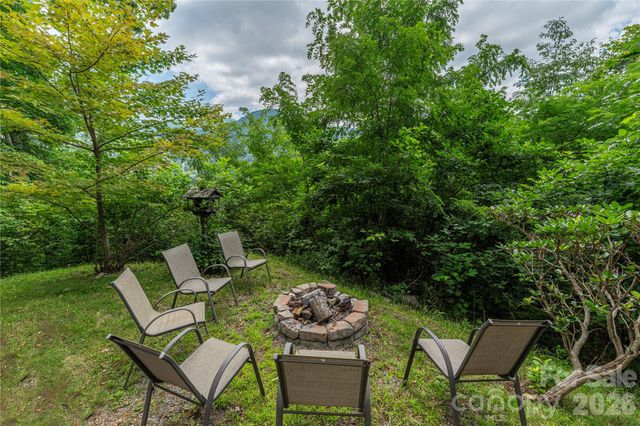 171 Jade Drive, Clyde, NC 28721