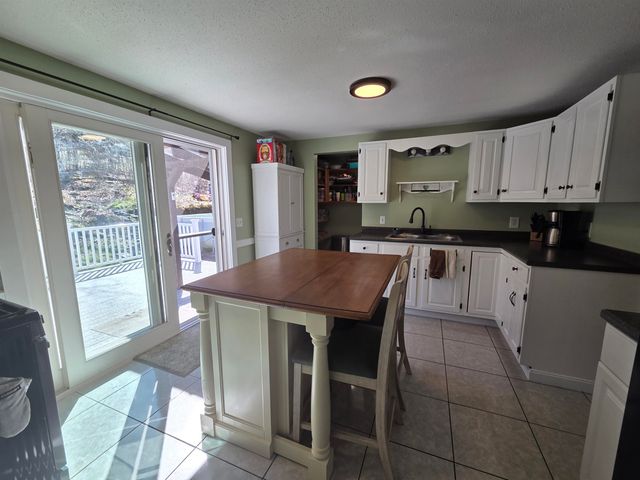 36 Grafton Pond Road, Enfield, NH 03748