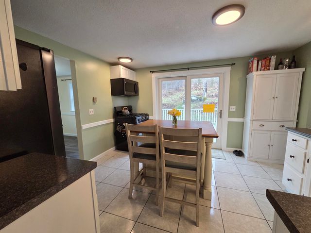 36 Grafton Pond Road, Enfield, NH 03748