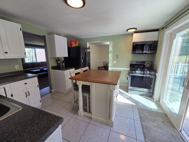 36 Grafton Pond Road, Enfield, NH 03748