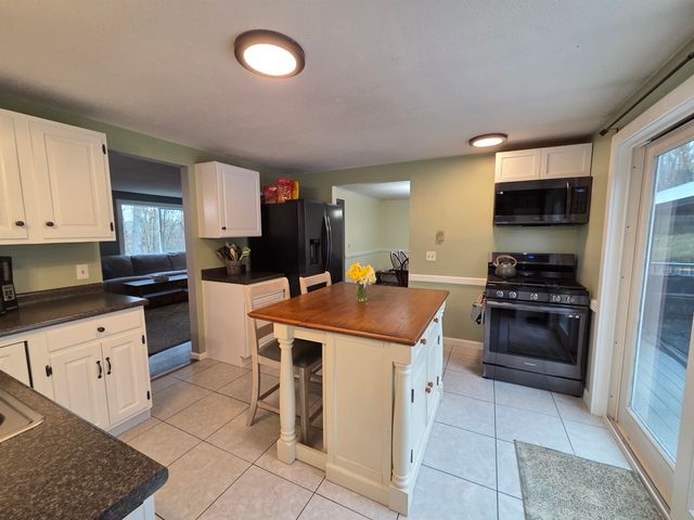 36 Grafton Pond Road, Enfield, NH 03748