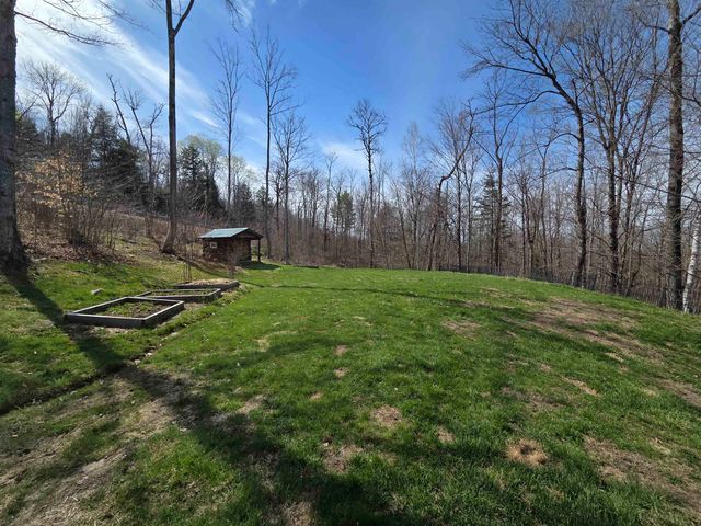 36 Grafton Pond Road, Enfield, NH 03748