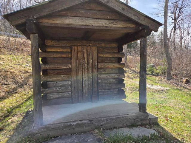 36 Grafton Pond Road, Enfield, NH 03748