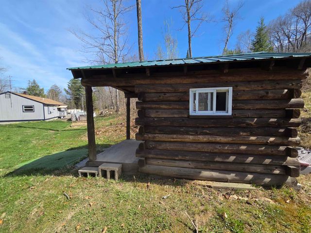 36 Grafton Pond Road, Enfield, NH 03748