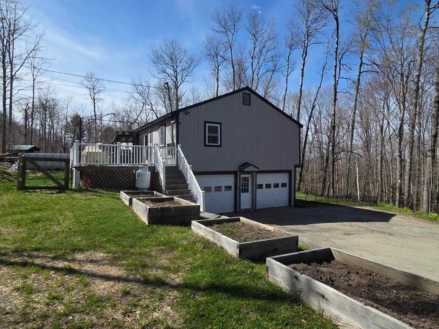 36 Grafton Pond Road, Enfield, NH 03748
