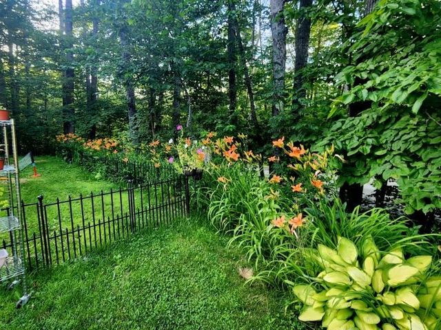 36 Grafton Pond Road, Enfield, NH 03748