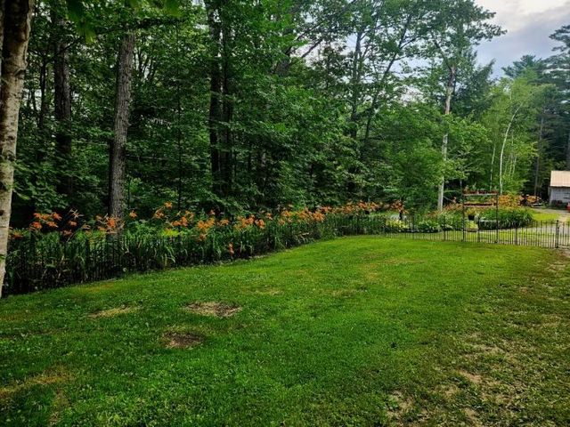 36 Grafton Pond Road, Enfield, NH 03748