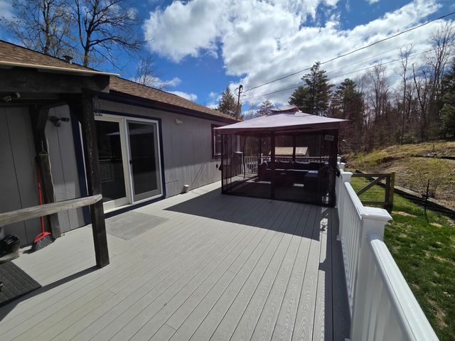 36 Grafton Pond Road, Enfield, NH 03748