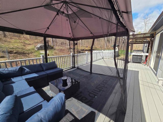 36 Grafton Pond Road, Enfield, NH 03748