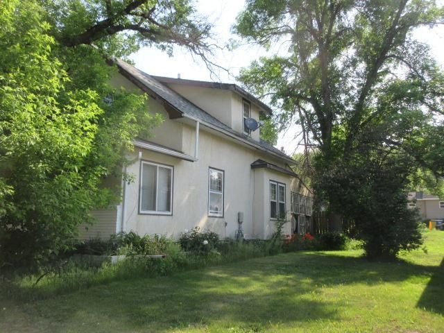 804 2nd Avenue NE, Jamestown, ND 58401