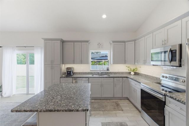 1016 GULF ROAD, Tarpon Springs, FL 34689