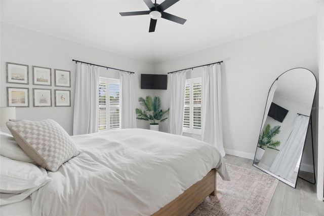 1016 GULF ROAD, Tarpon Springs, FL 34689