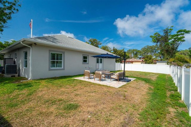 1016 GULF ROAD, Tarpon Springs, FL 34689