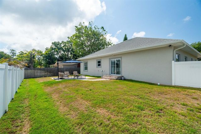 1016 GULF ROAD, Tarpon Springs, FL 34689