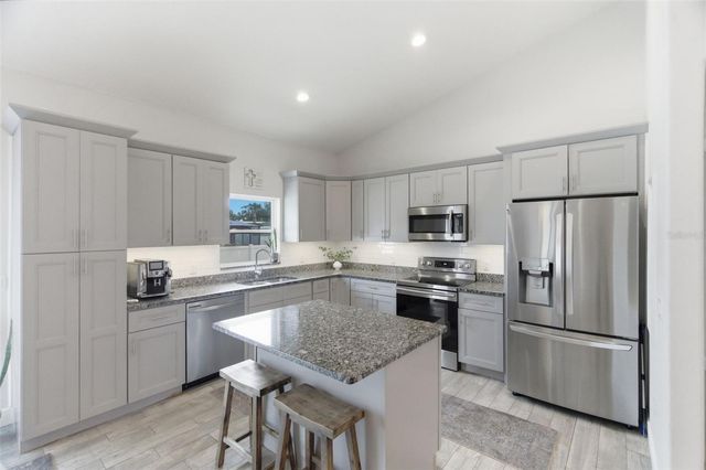 1016 GULF ROAD, Tarpon Springs, FL 34689