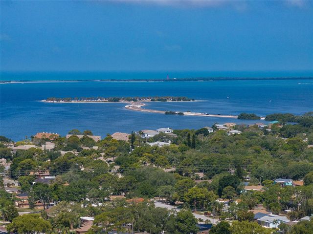 1016 GULF ROAD, Tarpon Springs, FL 34689