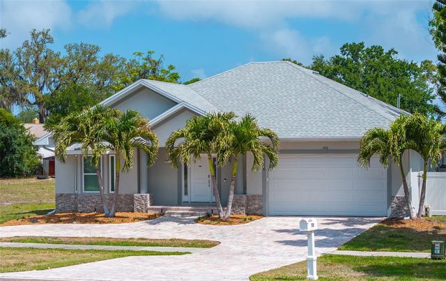 1016 GULF ROAD, Tarpon Springs, FL 34689