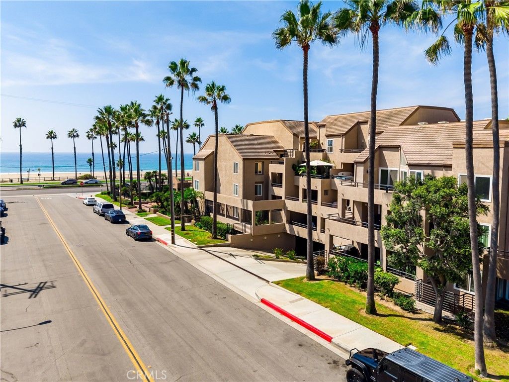 1200 Pacific Coast 106, Huntington Beach, CA 92648
