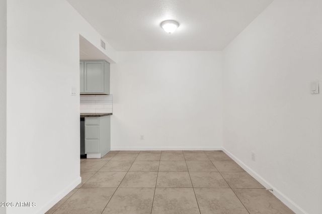 4615 E JONES Avenue, Phoenix, AZ 85040