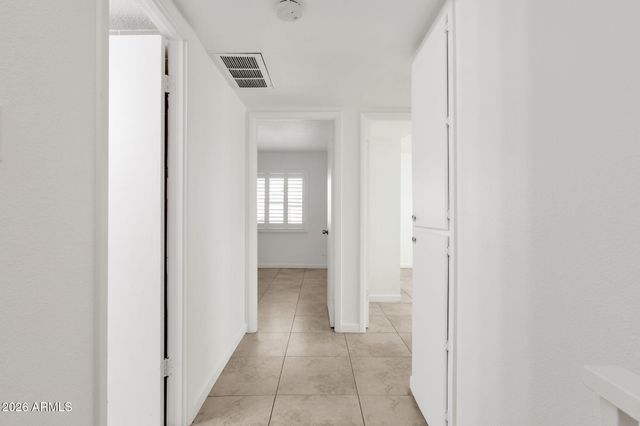 4615 E JONES Avenue, Phoenix, AZ 85040