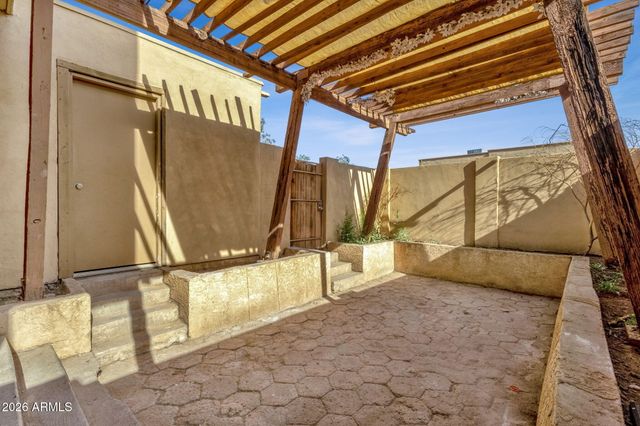 4615 E JONES Avenue, Phoenix, AZ 85040