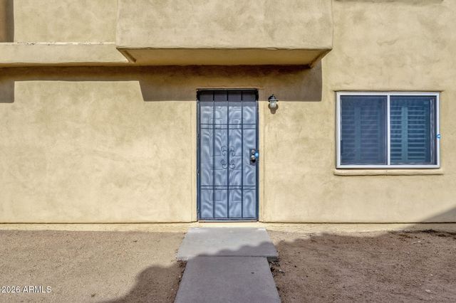 4615 E JONES Avenue, Phoenix, AZ 85040