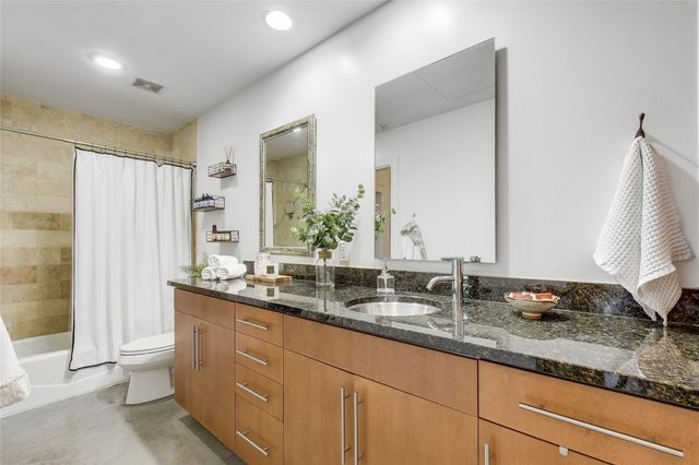 2124 E 6th ST E 205, Austin, TX 78702