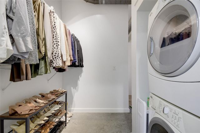 2124 E 6th ST E 205, Austin, TX 78702
